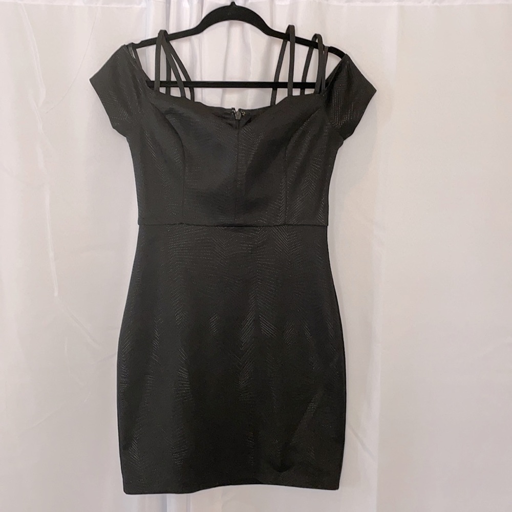 Off the shoulder dress by Guess
